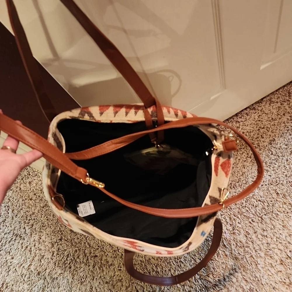 Aztec Tote - Picture 4 of 7
